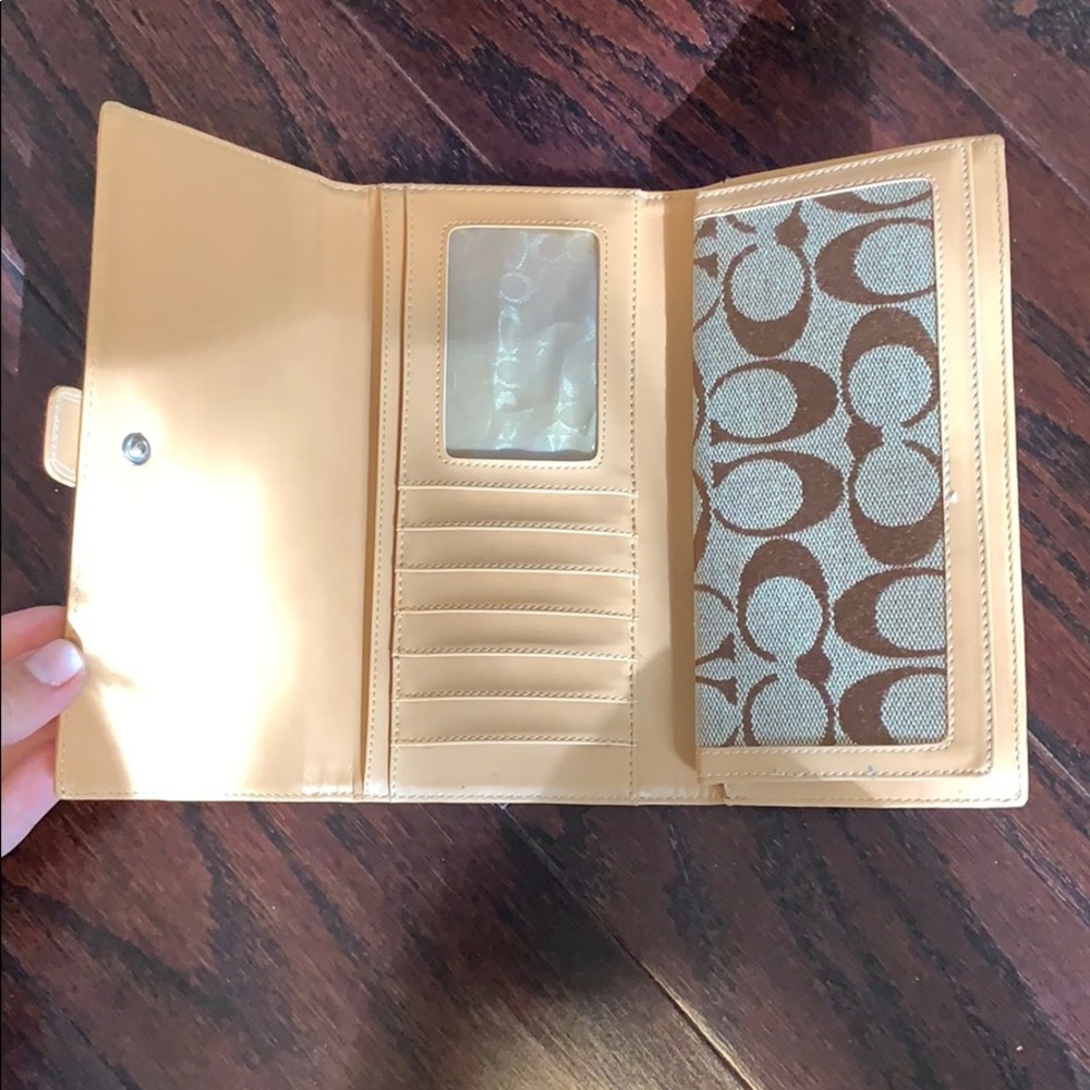 Coach Wallet - Picture 2 of 4